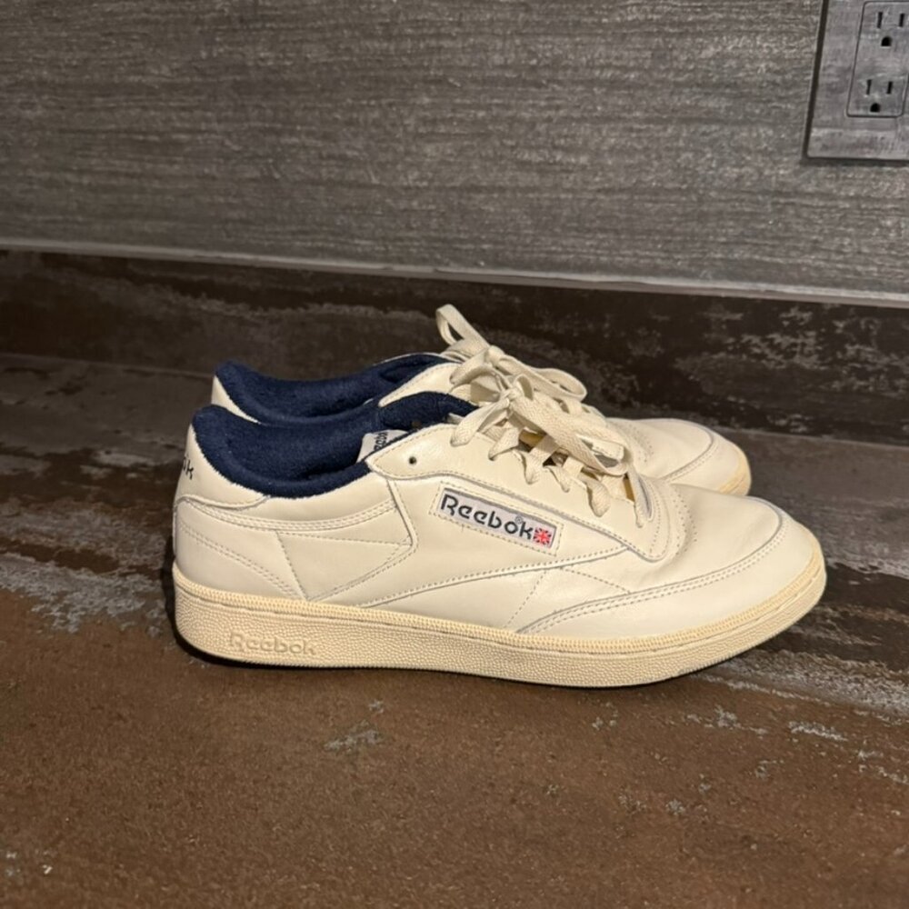 Reebok Cream and Blue Athletic Shoe Size US Men 11.5 Like New